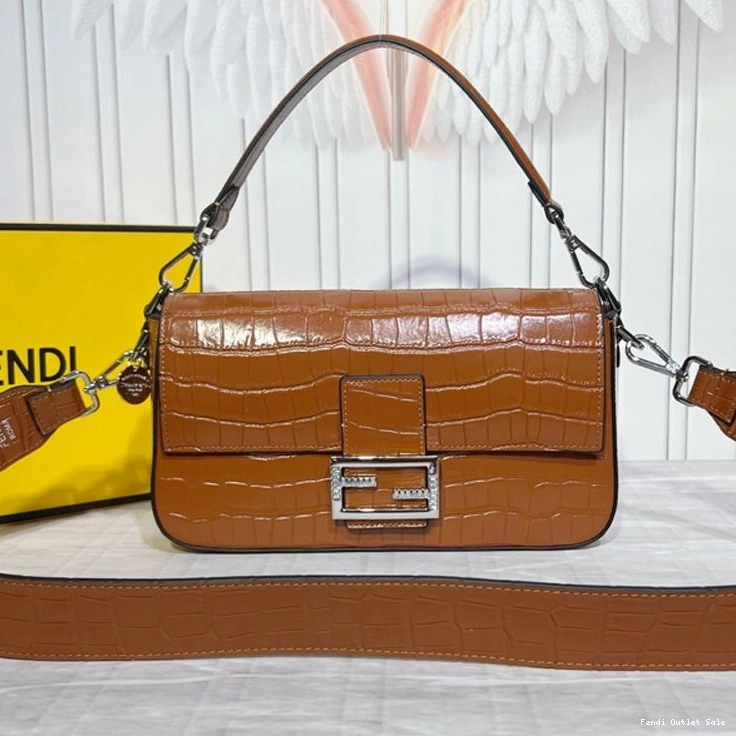Medium Crocodile Tiffany Brown Bag Fendi In Leather Baguette 0715